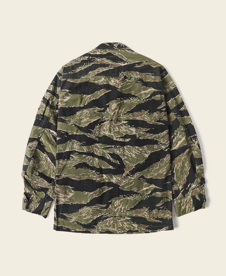 Bronson Men's Tropical Jungle Fatigue Jacket in Tiger Stripe Camo Military Style Outdoor Coat